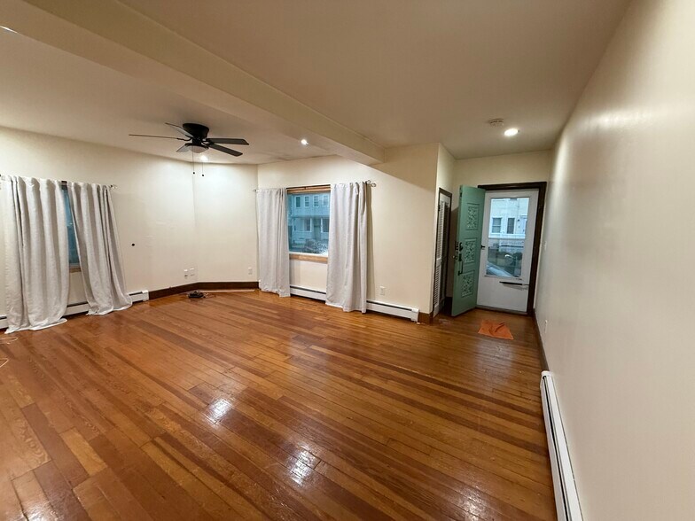 Building Photo - 34 Tremont St