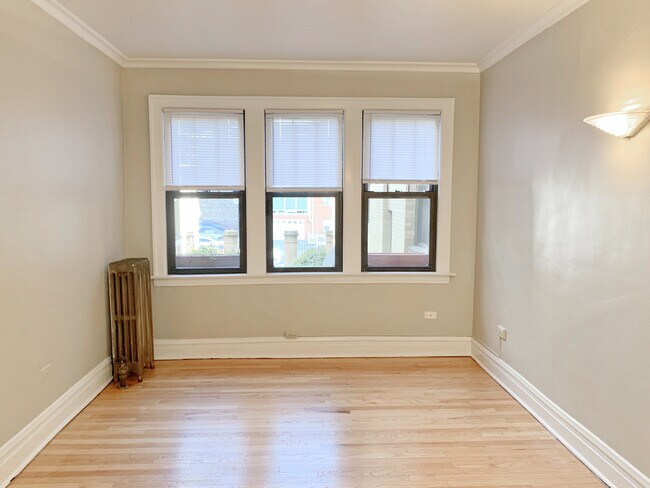 Primary Photo - 6815 W 21st St