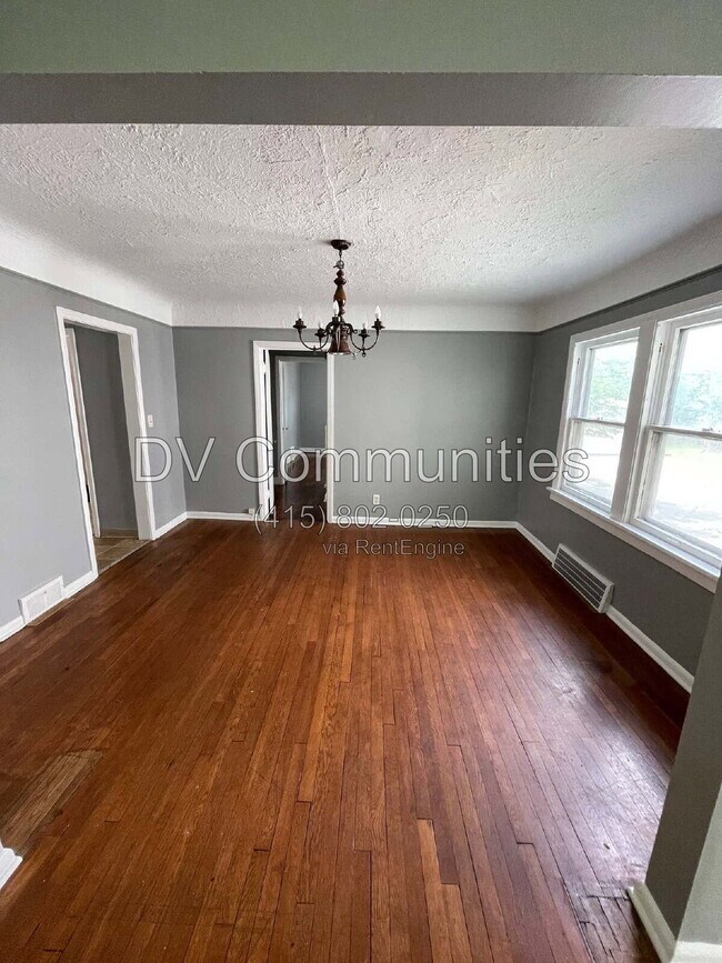 Building Photo - 1504 Sherbrook Rd