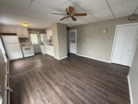 Building Photo - 424 S Market St