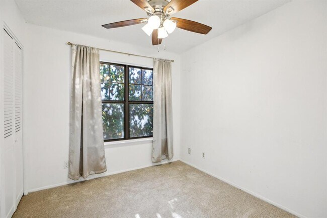 Building Photo - 9507 Quail Village Ln