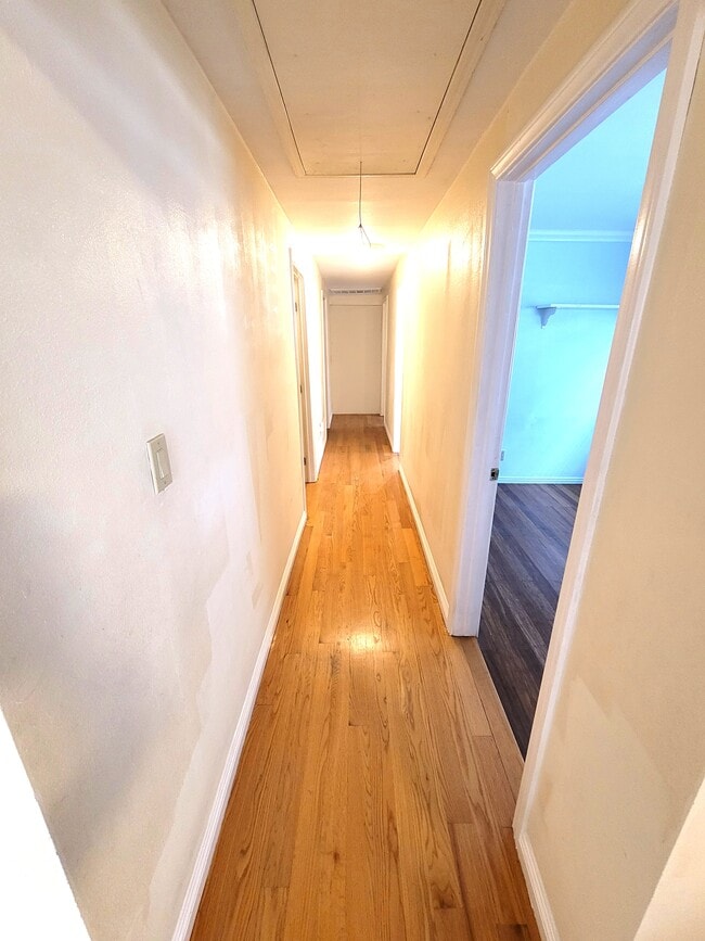 Building Photo - 331 W Bencamp St