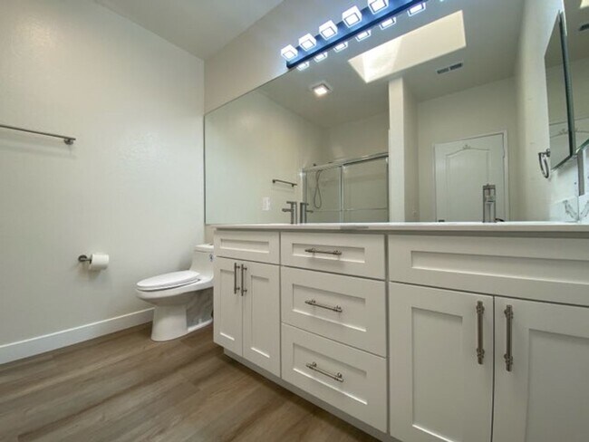 Building Photo - 3+ bd 2.5bth in The Summit of Ocean Hills