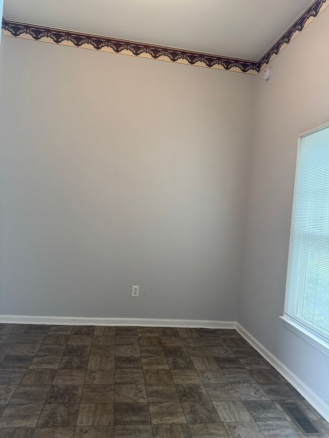Building Photo - Beautiful home near downtown New Bern