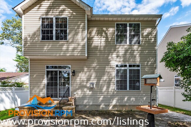 Building Photo - 618 Cypress Ln