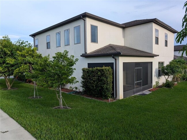 Building Photo - 1381 Patterson Ter