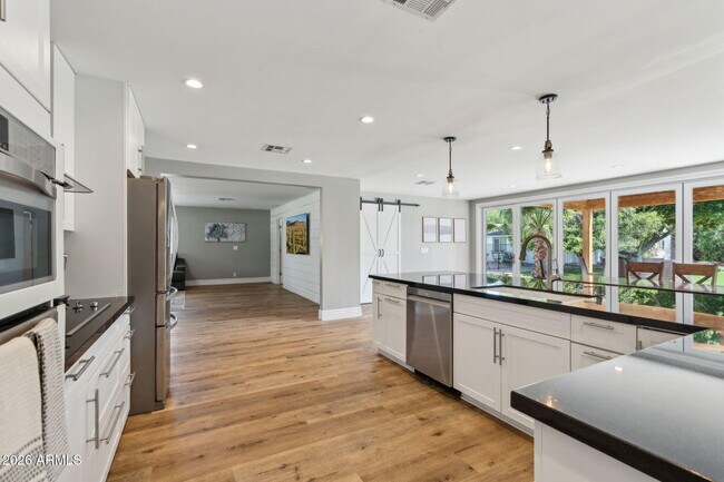 Building Photo - 5339 E Osborn Rd