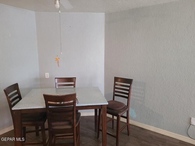 Building Photo - 701 W Yandell Dr