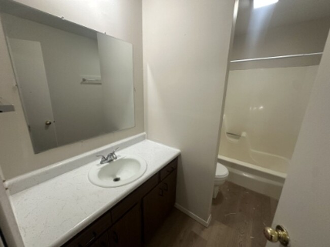 Building Photo - 2518 Leeper Dr