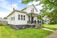 Building Photo - Updated 3BR Home – Renovated Kitchen & Detached Garage