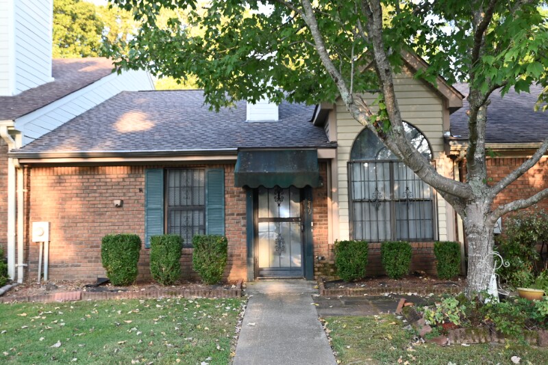 Primary Photo - 1249 Magnolia Pl