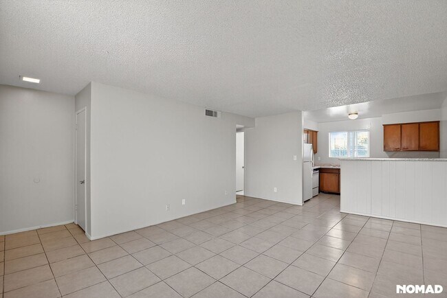 Building Photo - 6502 N 17th Ave