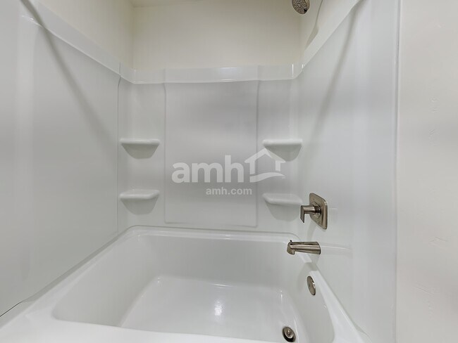 Building Photo - 3331 S 2580 W