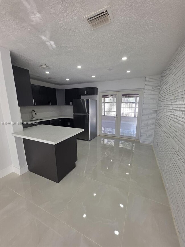 Building Photo - 2141 N 57th Terrace