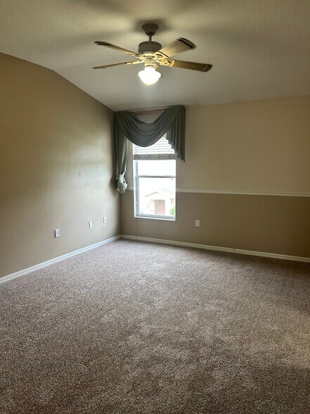 Master Bedroom - 14840 Skip Jack Loop