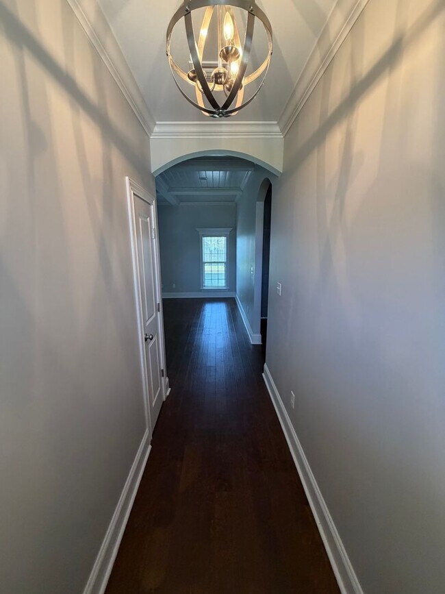 Building Photo - Home in Hahira