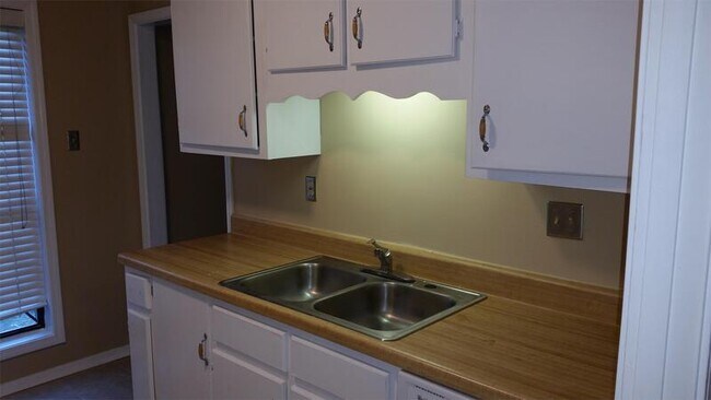 Building Photo - 3049 McVay Trail Dr
