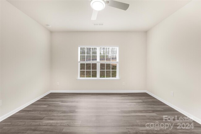 Building Photo - 14023 Turncloak Dr