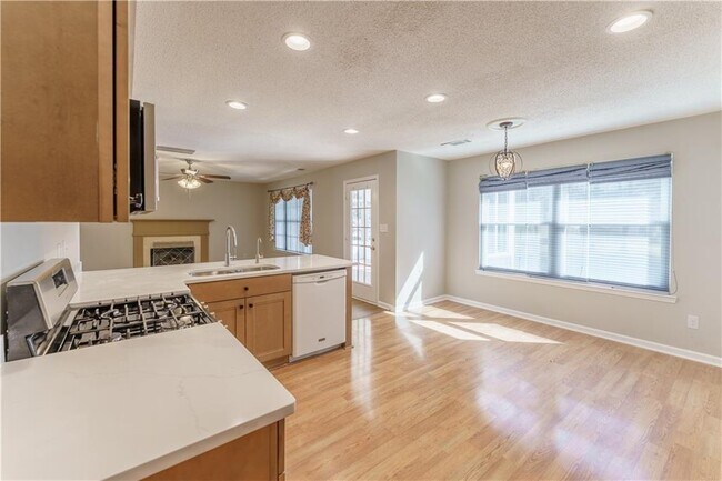 Building Photo - 6535 Glen Pond Trce