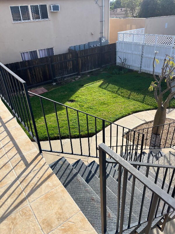 Building Photo - 13744 Burbank Blvd