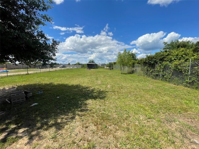 Building Photo - 747 Rd 5210