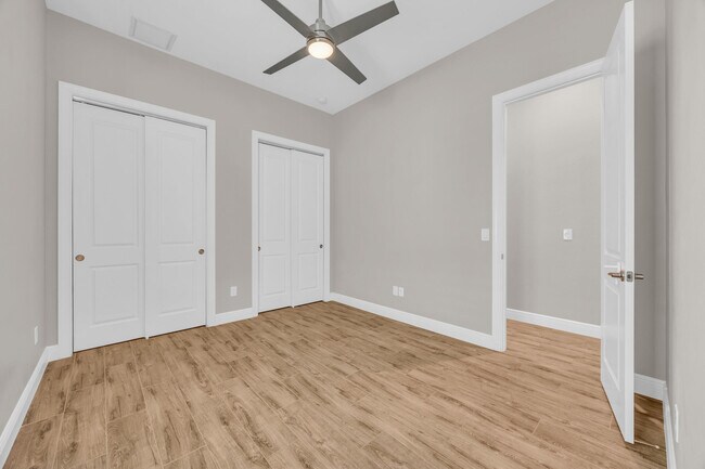Building Photo - 4720 SW Ardsley Dr