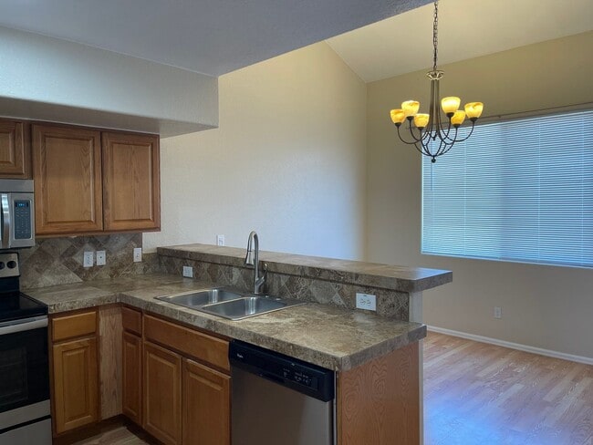 Building Photo - 1021 S Walden Way