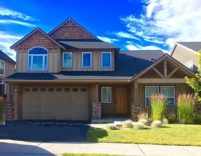 Building Photo - SW Bend Home with Upgrades!