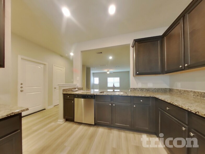 Building Photo - 23112 Shakespeare Dr