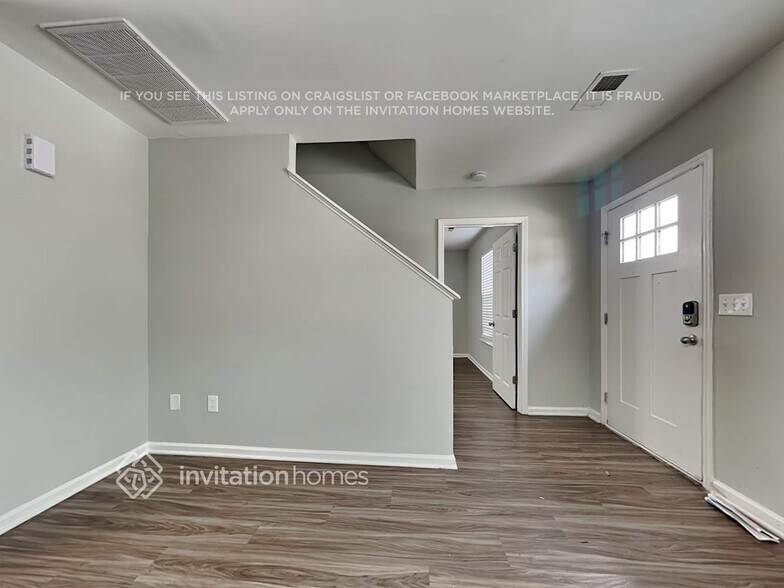 Building Photo - 3548 Burkland Dr