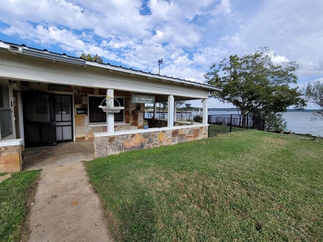 Building Photo - 161 Alexander Dr