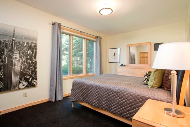 Building Photo - Resort Home