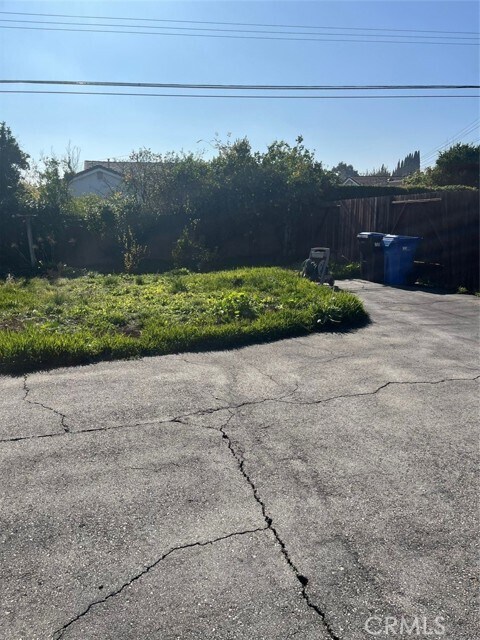 Building Photo - 522 W Norman Ave