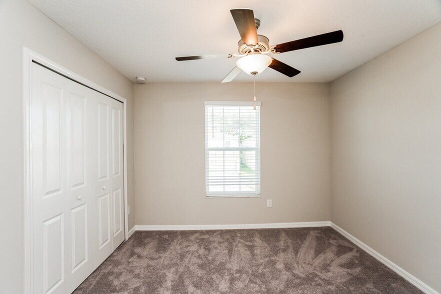 Building Photo - 7211 Spring Snowflake Ave