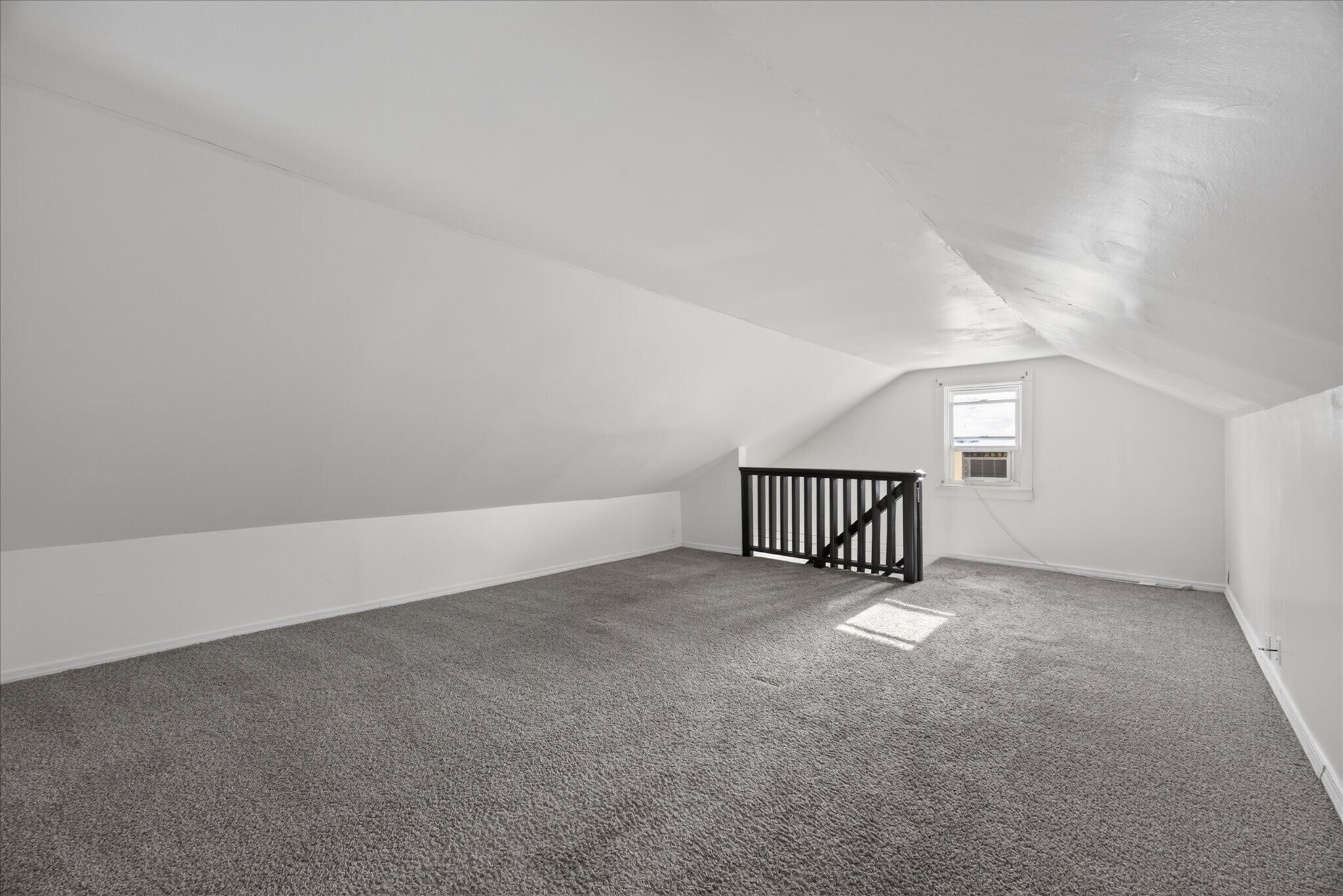 Building Photo - 2813 Faircourt St