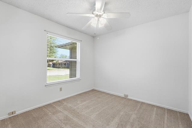 Building Photo - 559 Lee Dr