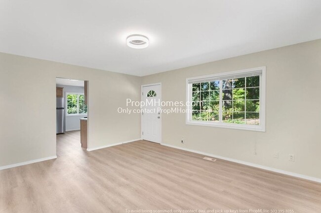 Building Photo - 2 Bedroom Home on a Large Lot in SW!