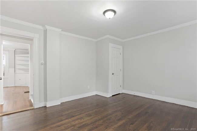 Building Photo - 393 Huntington St