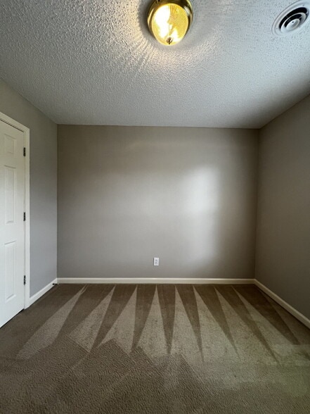 Building Photo - 3427 Poplar Hill