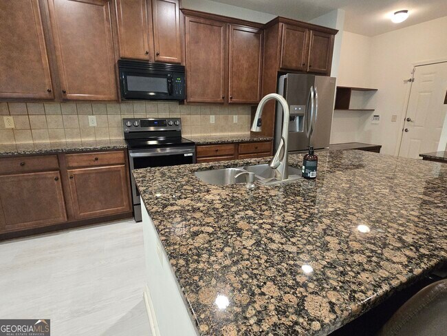 Building Photo - 2020 Beyers Landing Dr