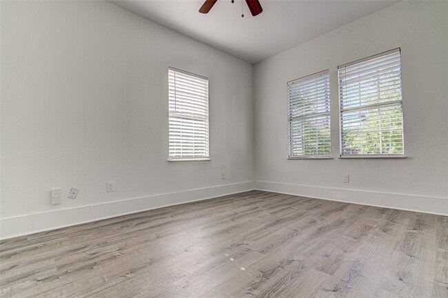 Building Photo - 2544 Sol Wilson Ave