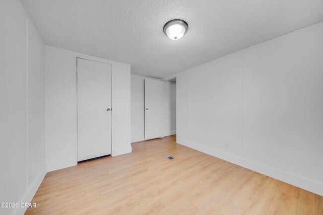 Building Photo - 154 Big Oak Ln
