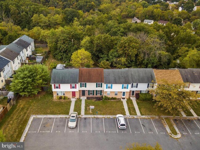 Building Photo - 612 Emily Ln