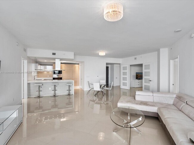 Building Photo - 17301 Biscayne Blvd