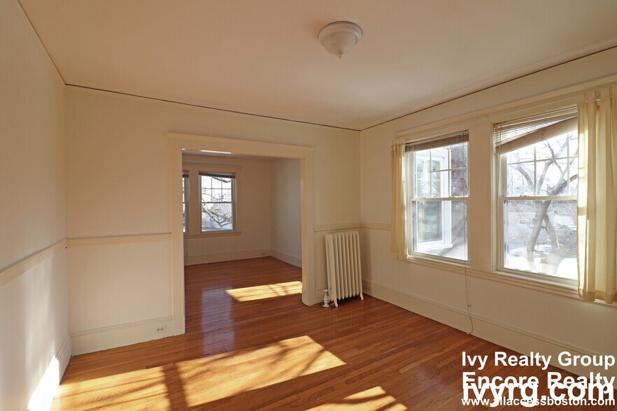 Building Photo - 52-54-54 Maplewood St