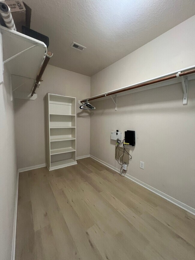Building Photo - 14319 W Oblong Cir