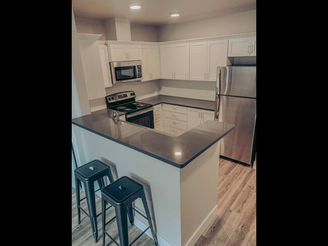 446 Kitchen - Coug Housing