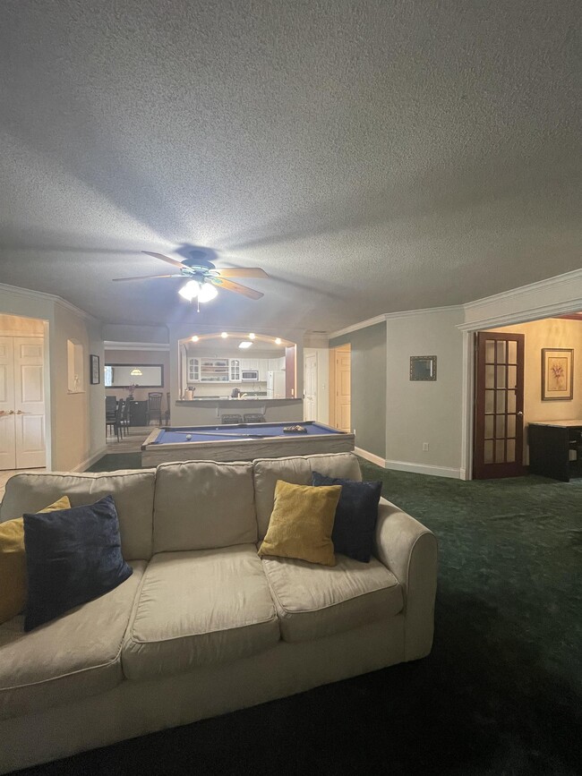 Building Photo - 7812 Swails St