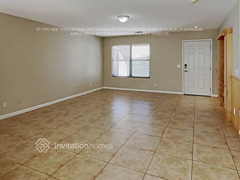 Building Photo - 1533 S Halsted Dr