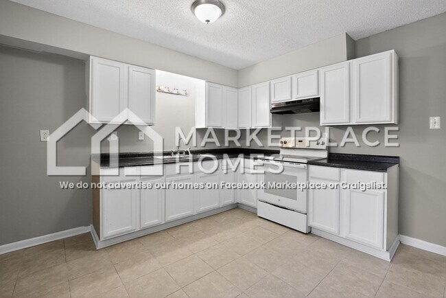 Building Photo - 5826 Laurie Dr